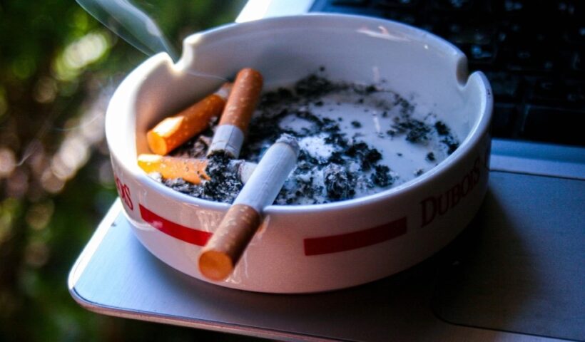 Lutte contre les produits du tabac : l’OMS appelle à des mesures plus urgentes