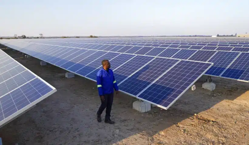 Transition énergétique en Afrique :  une centrale solaire de 50 MW avec stockage mise en service au Tchad